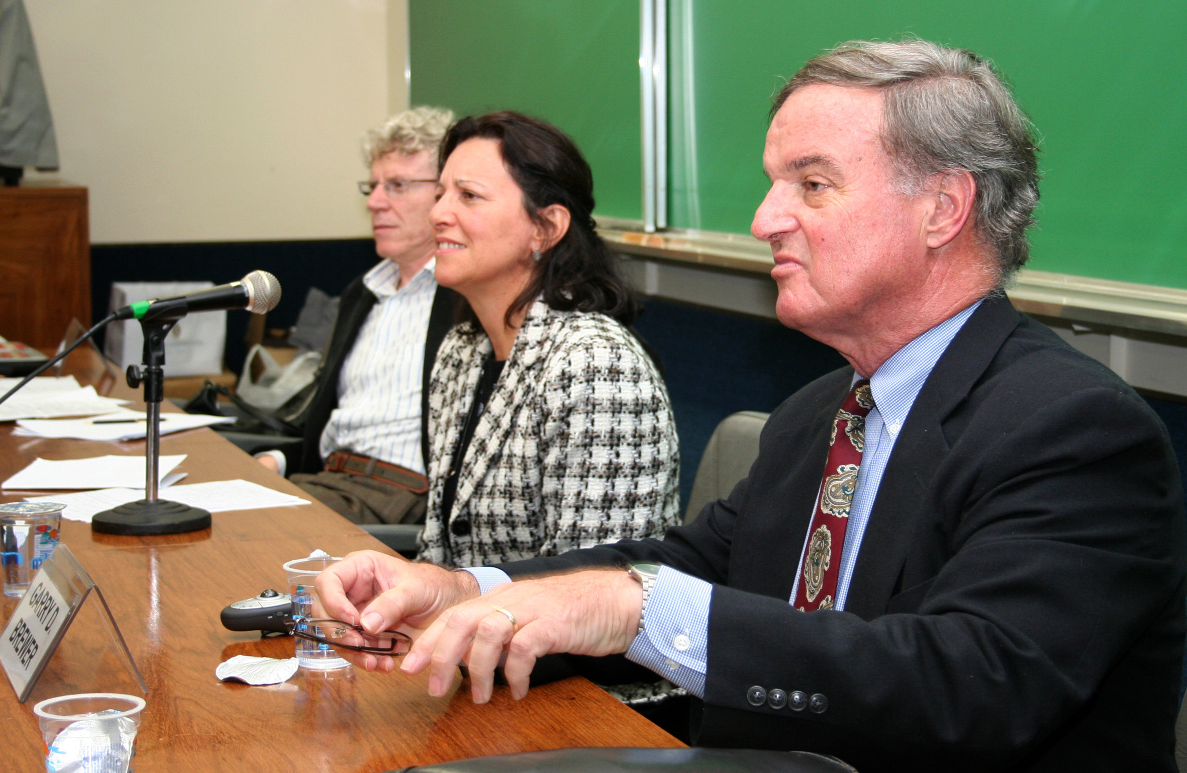 Pedro Jacobi, Sonia Maria Flores Gianesella e Garry D. Brewer