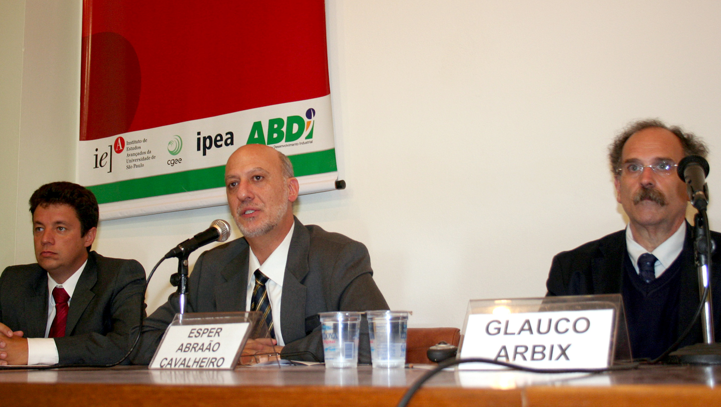 João Alberto de Negri, Esper Abraão Cavalheiro e Glauco Arbix