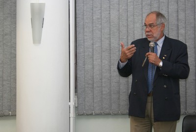 Jorge Almeida Guimarães