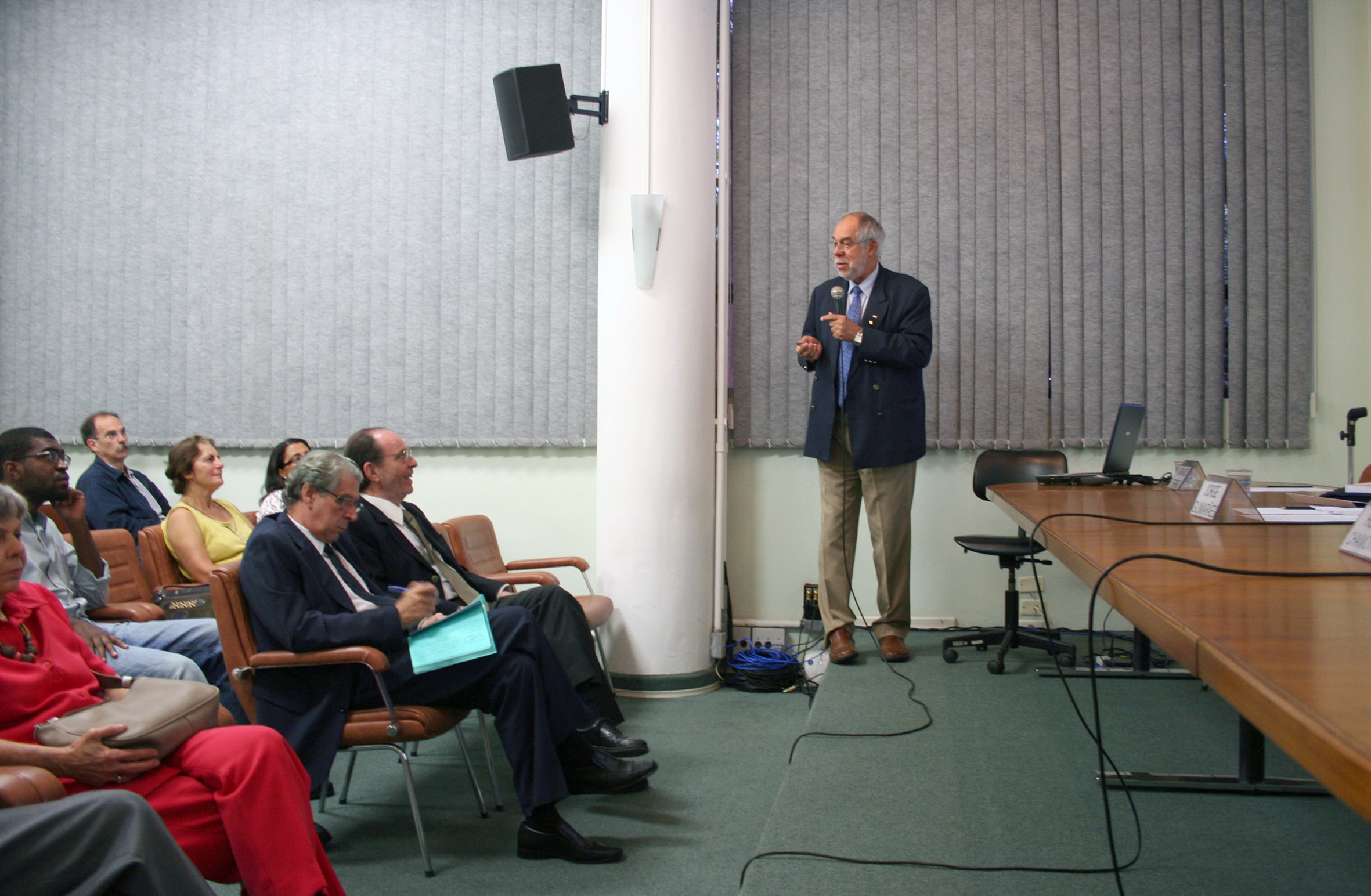 Jorge Almeida Guimarães