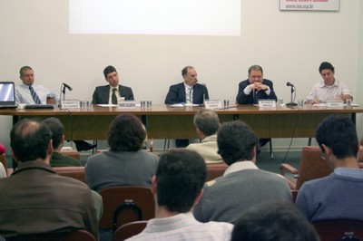 Roberto Alvarez, Mário Sérgio Salerno, Glauco Arbix, Evandro Mirra e Alexandre Abdal