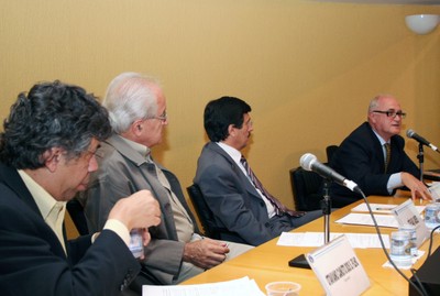 Otaviano Canuto dos Santos Filho, César Ades, Carlos Roberto Azzoni e James T. Wright