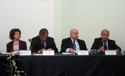 Sônia Terezinha de Souza Penin, Silvio Barros Sawaya, Ruy Alberto Corrêa Altafim e Wanderley Messias da Costa 