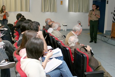 Eduardo Dias da Costa Villas Bôas inicia sua apresentação