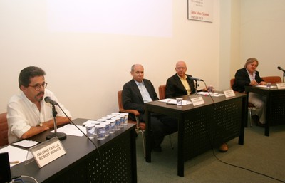 Antonio Carlos Robert Moraes, Wagner Costa Ribeiro, Juan Luis Suárez de Vivero e Ildo Sauer