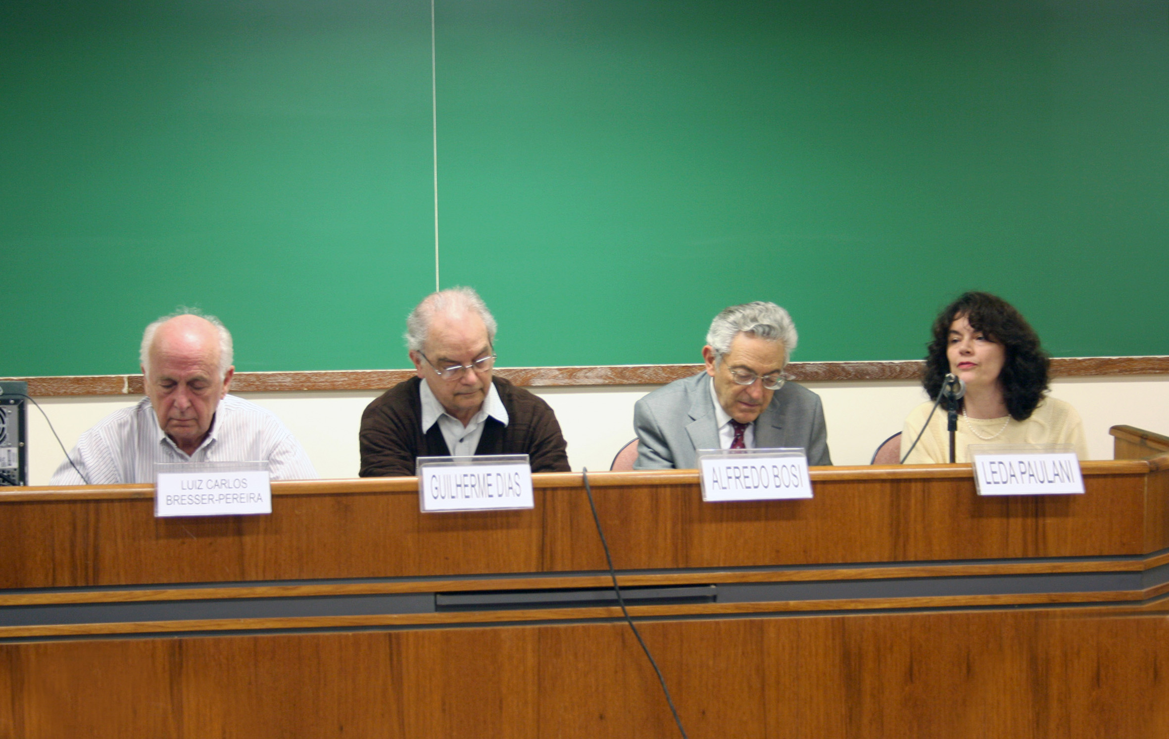 Luiz Carlos Bresser Pereira, Guilherme Leite Dias, Alfredo Bosi e Leda Paulani
