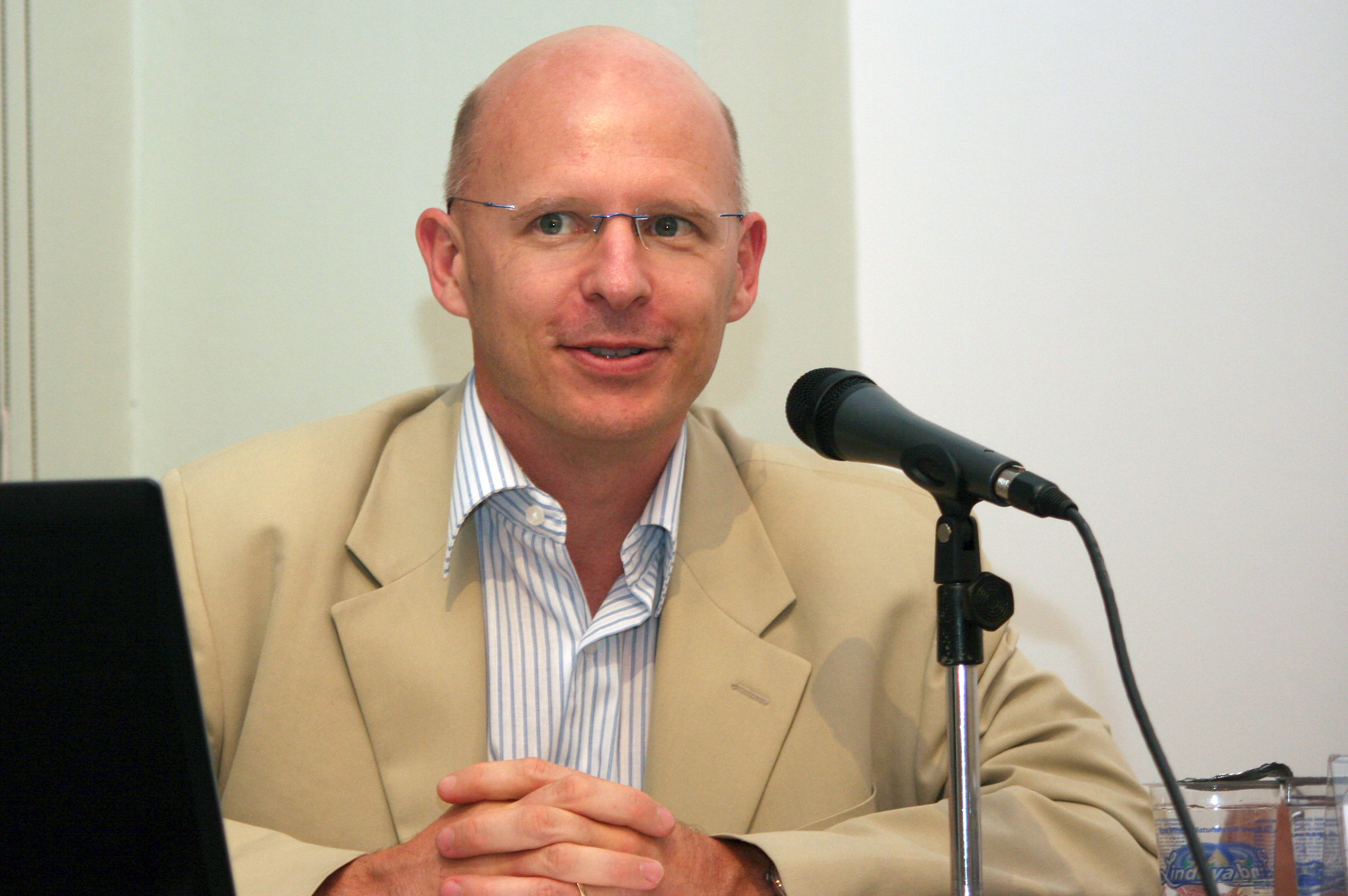 Stanislas Dehaene