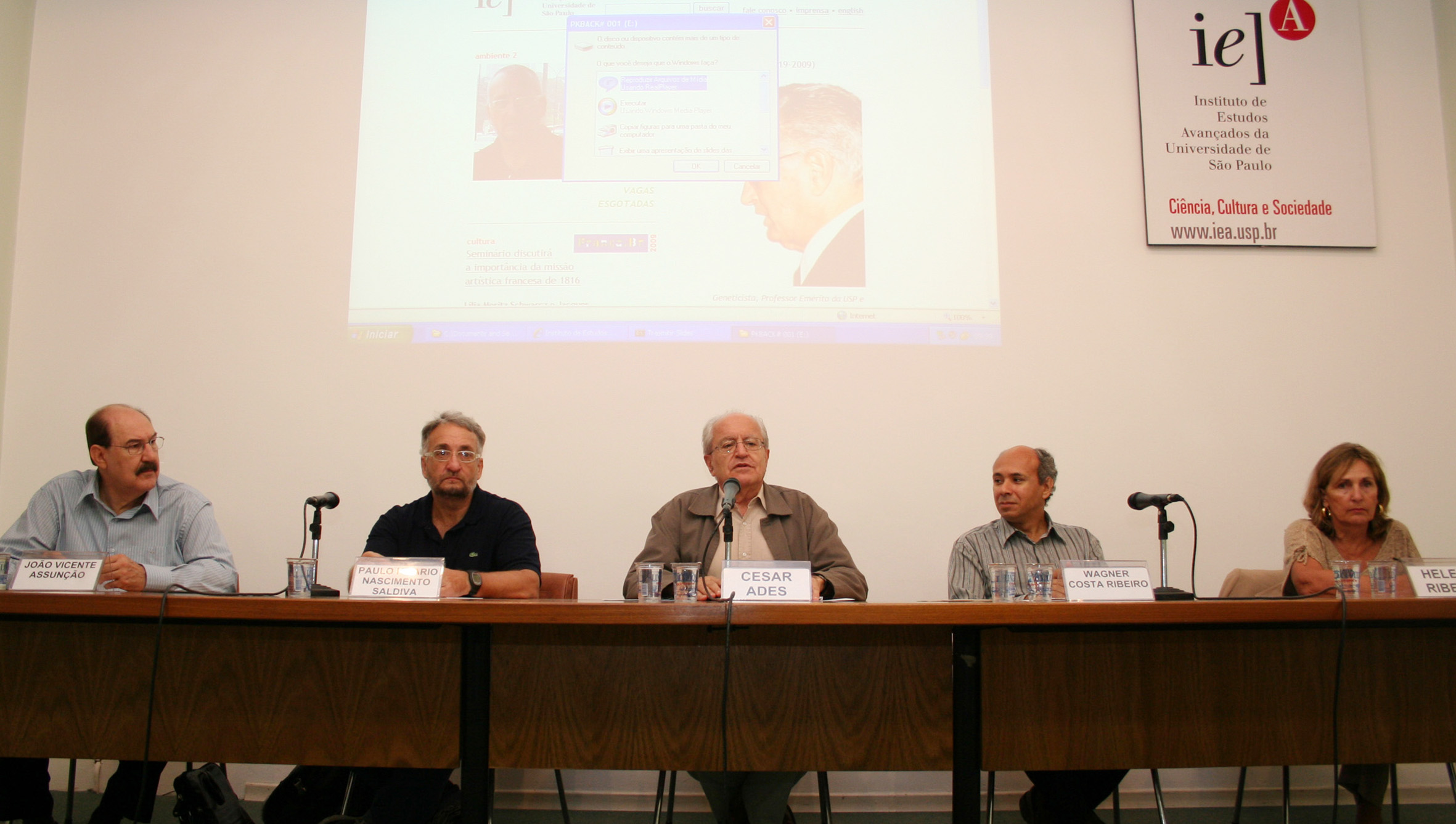 João Vicente Assunção, Paulo Saldiva, César Ades, Wagner Costa Ribeiro e Helena Ribeiro