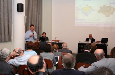 a partir da esquerda, Jean Pierre Ometto, Warwick Manfrinato e Wagner Costa Ribeiro