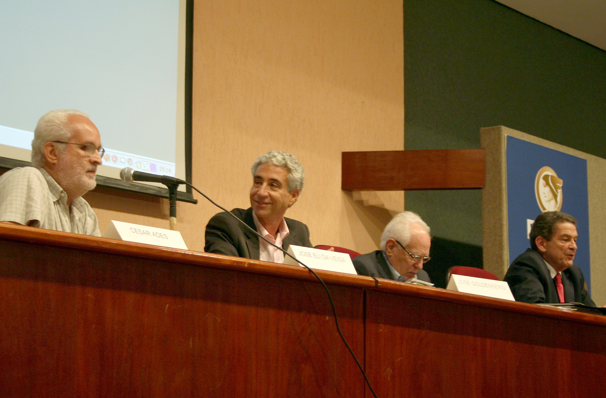 Silvio Salinas, José Eli da Veiga, José Goldemberg e Leonan dos Santos Guimarães