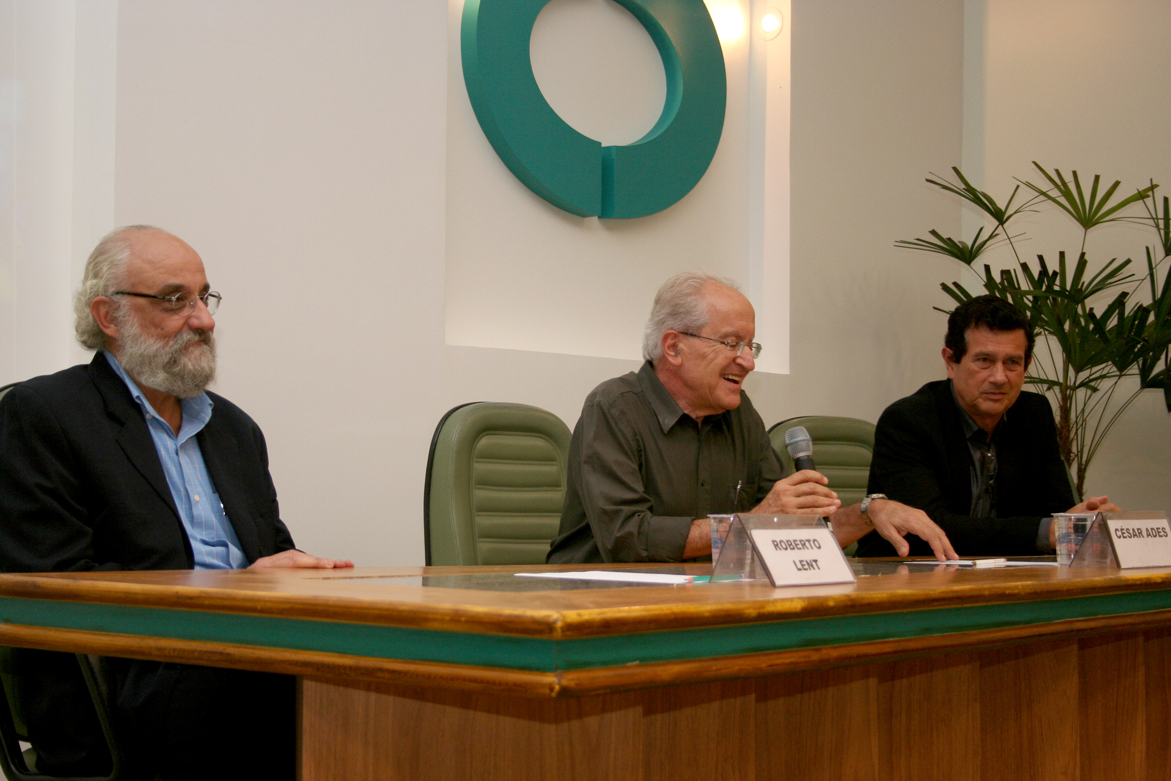 Roberto Lent, César Ades e Luiz Roberto Giorgetti de Brito