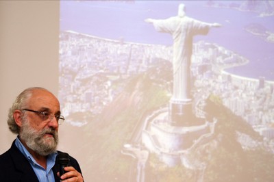 Roberto Lent