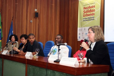 Gina Rizpah Besen, Maria Cecília Loschiavo, Walison Borges da Silva, Maria Dulcinéia Silva Santos e Maria Tereza Cristina Melo de Brito Caravalho