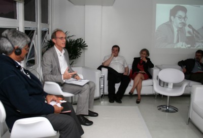 Aditya Mukherjee e Martin Grossmann