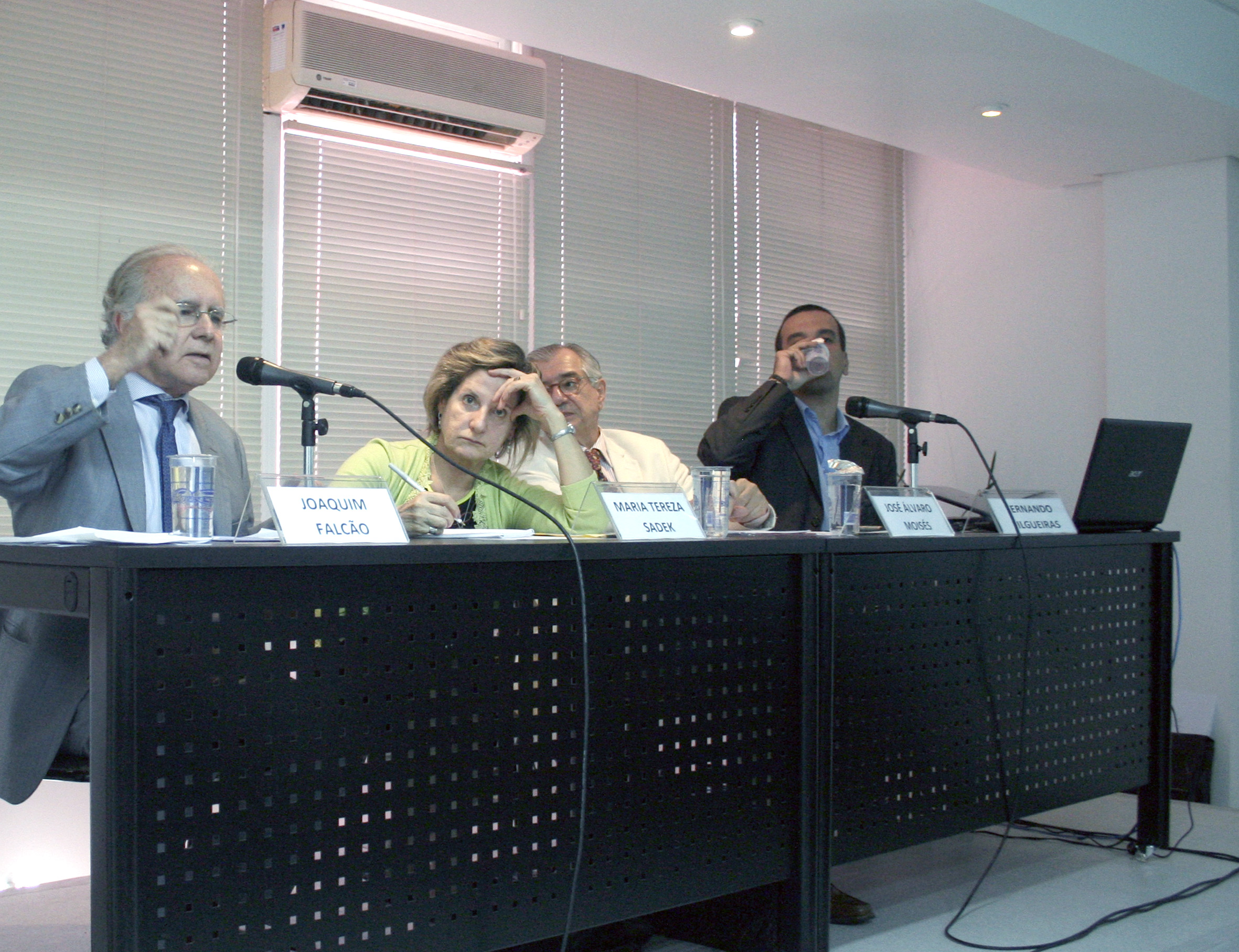 Joaquim Falcão, Maria Tereza Sadek, José Álvaro Moisés e Fernando Filgueiras