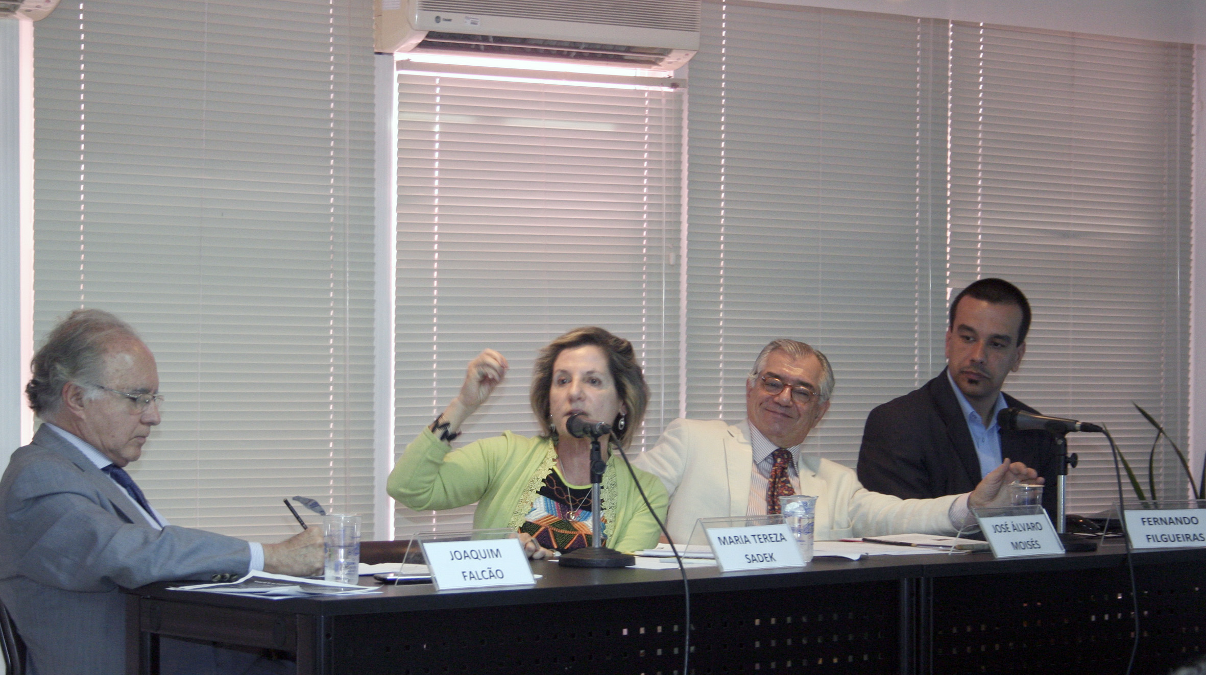 Joaquim Falcão, Maria Tereza Sadek, José Álvaro Moisés e Fernando Filgueiras