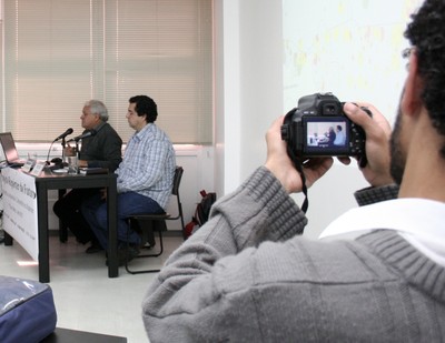 Aluno do curso fotografa Ariovaldo de Oliveira e Pedro Ortiz