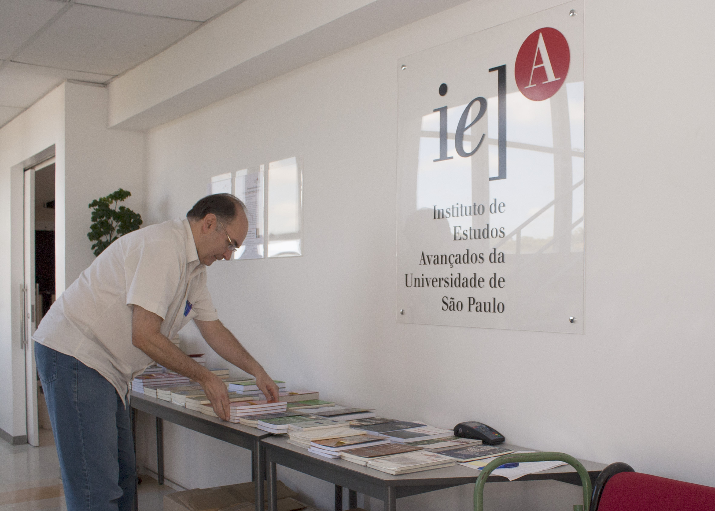 Venda de livros durante o evento