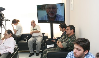 Bernardo Sorj via video conferência