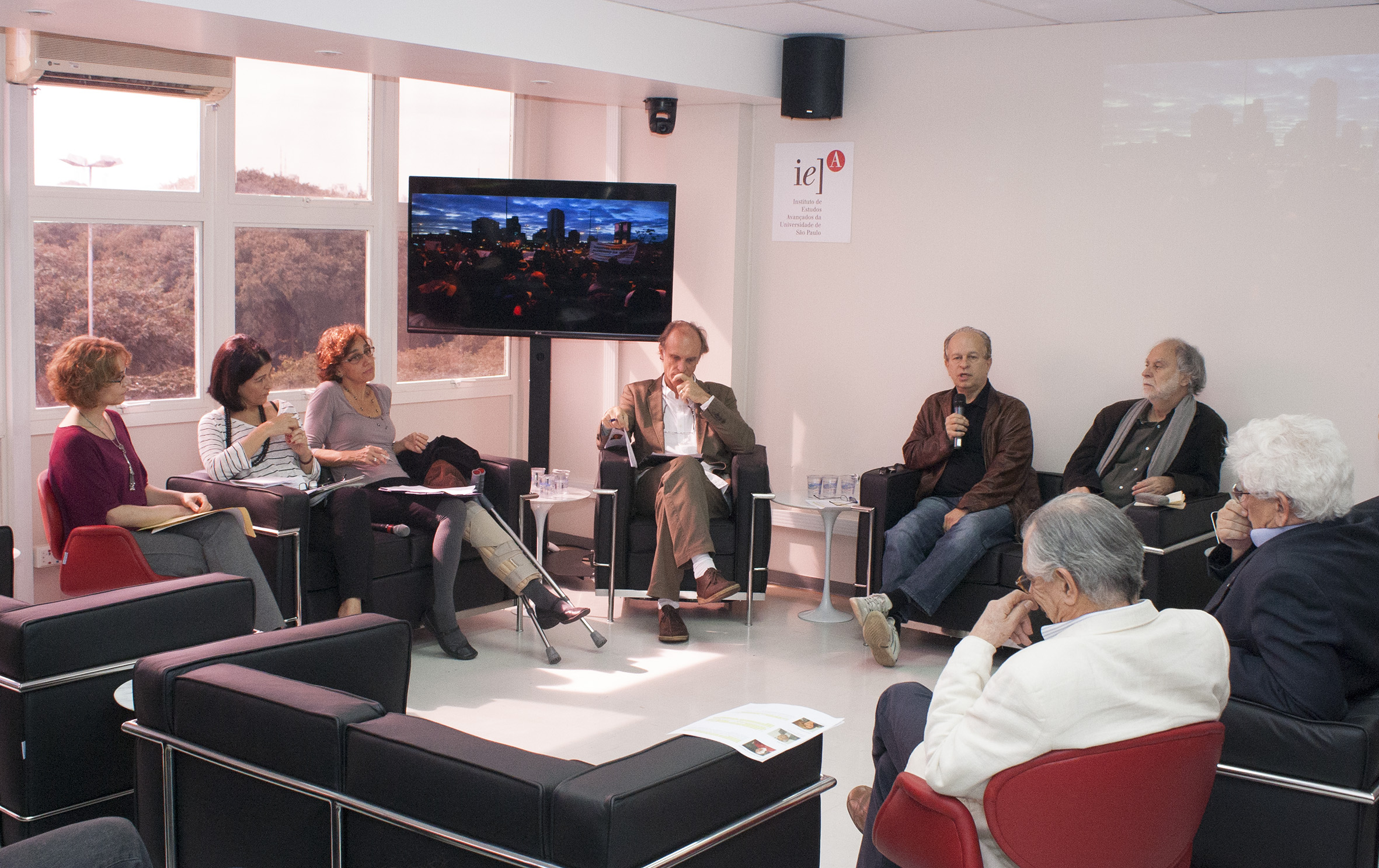 Arlene Clemesha, Lúcia Maciel Barbosa, Sylvia Dantas, Martin Grossmann, Renato Janine Ribeiro, Massimo Canevacci, José da Rocha Carvalheiro e José Álvaro Moisés