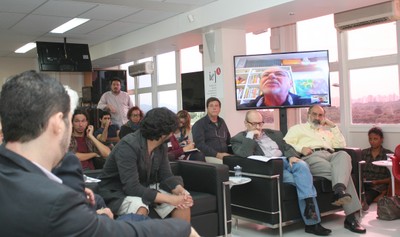 Sérgio Adorno, Guilherme Ary Plonski e Bernardo Sorj via Skype