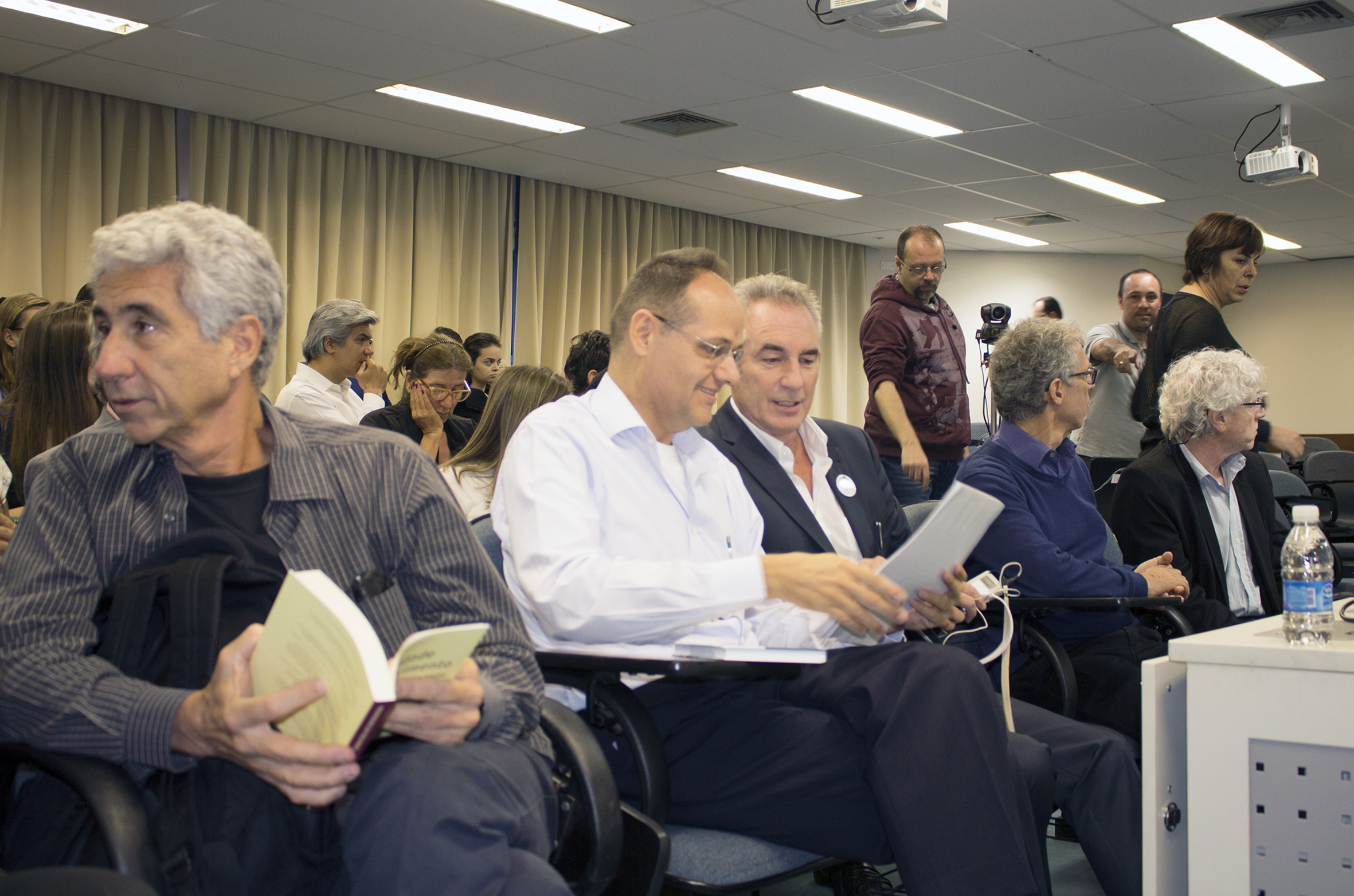 José Eli da Veiga, Samuel de Abreu Pessôa, Tim Jackson, Ricardo Abramovay e Pedro Jacobi