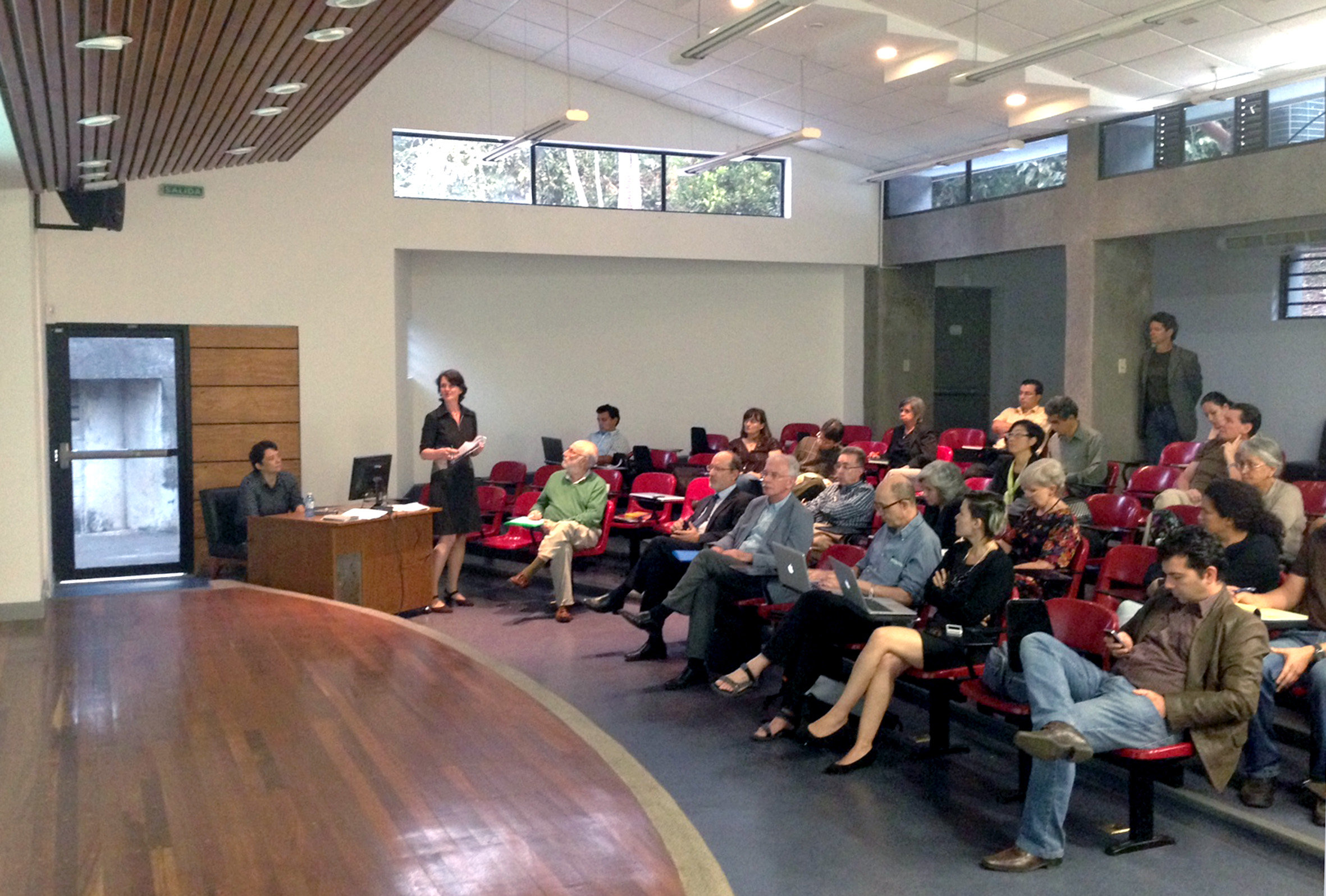 Britta Padberg faz sua apresentação