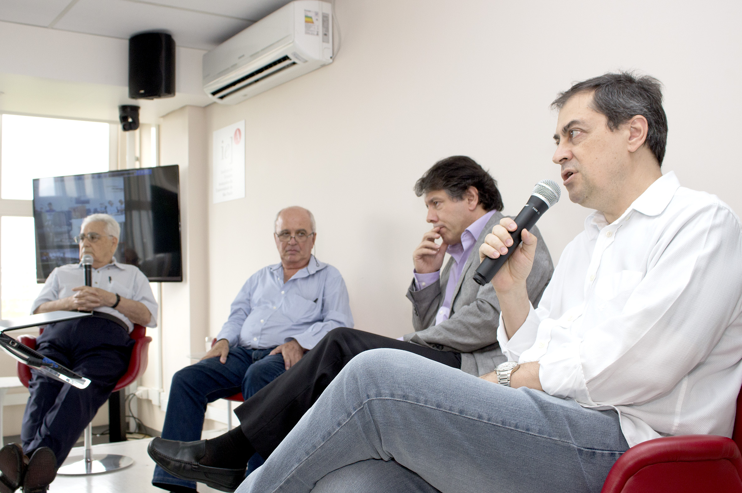 a partir da esquerda, Maurício Peixoto, Welington de Melo, Marcelo Viana e Edson Faria