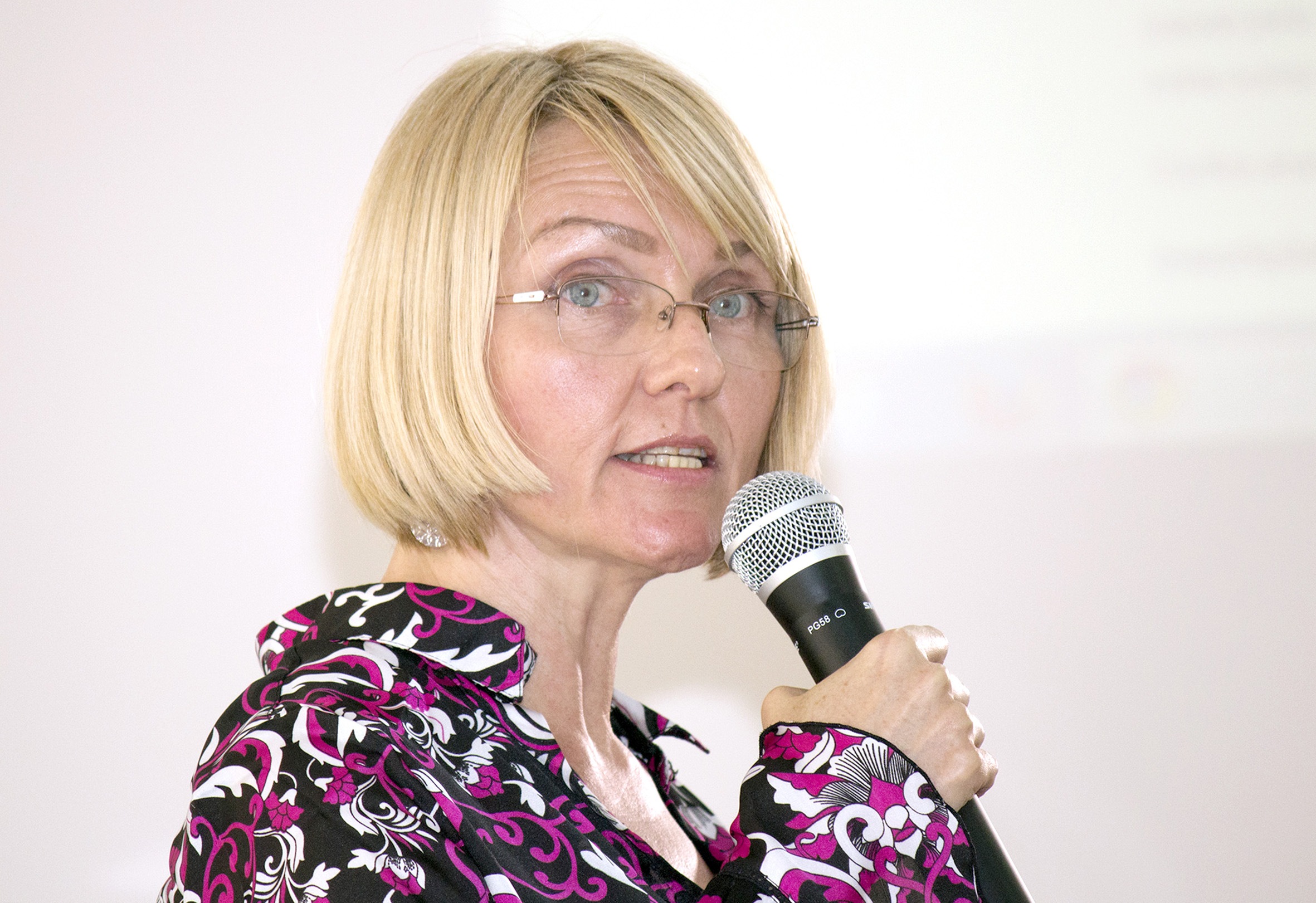 Eliane Sebeika Rapchan inicia sua apresentação