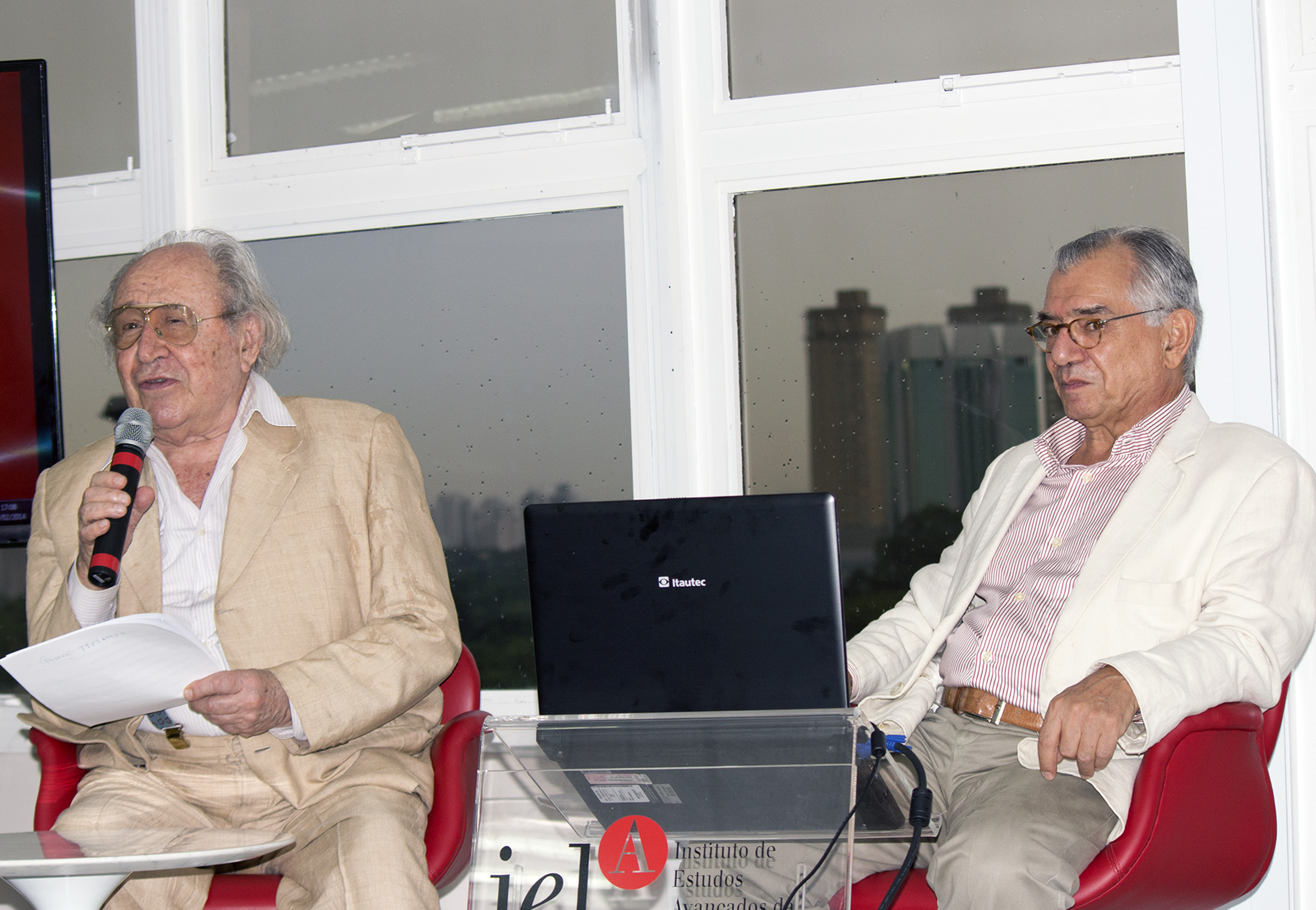 Mino Vienello e José Álvaro Moisés 