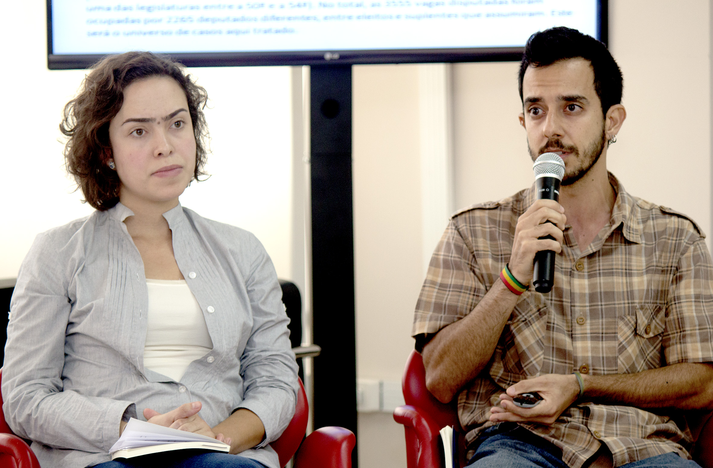 Beatriz Sanches e Rafael Moreira Dardaque Mucinhato