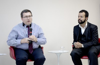 Richard A. Williams e Leonardo Augusto de Vasconcelos Gomes 