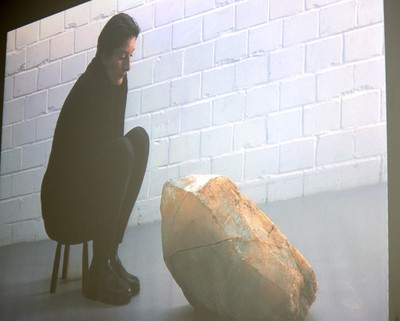 Marina Abramovic em sua obra