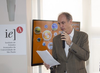 Martin Grossmann abre o evento