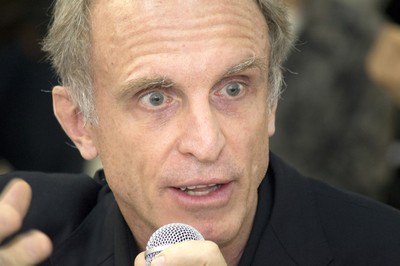 Martin Grossmann no debate sobre a crise da universidade