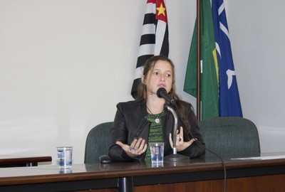 Carla Moura de Paulo
