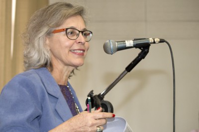 Neli Aparecida de Mello Théry