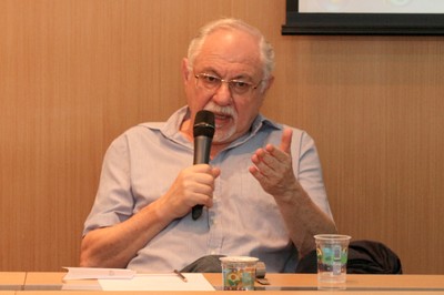 Bernardo Sorj encerra o evento e agradece aos participantes