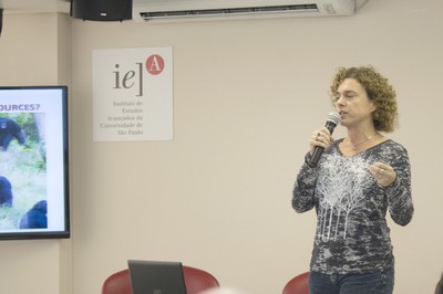 Patricia Izar inicia sua apresentação