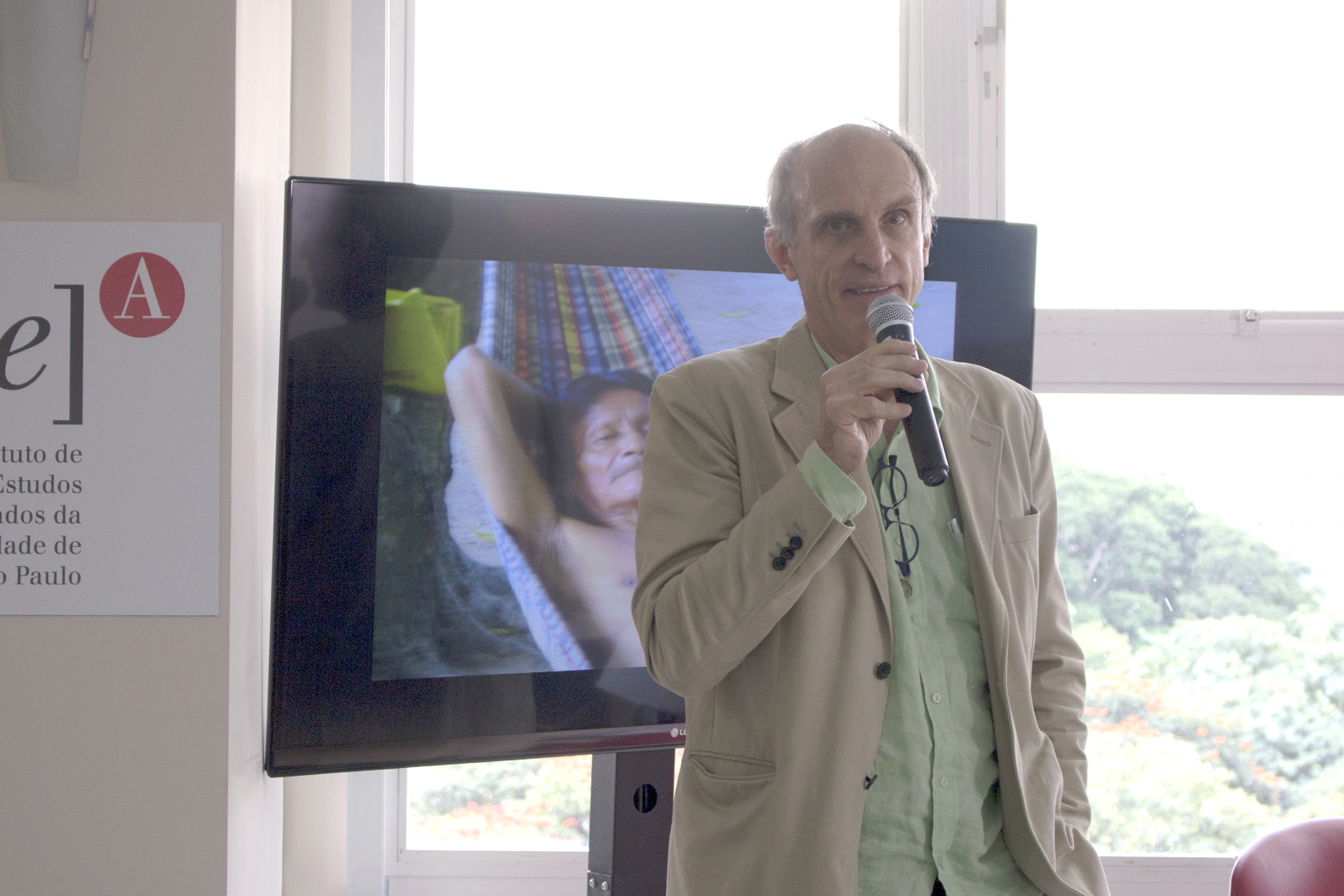 Martin Grossmann faz a abertura do evento