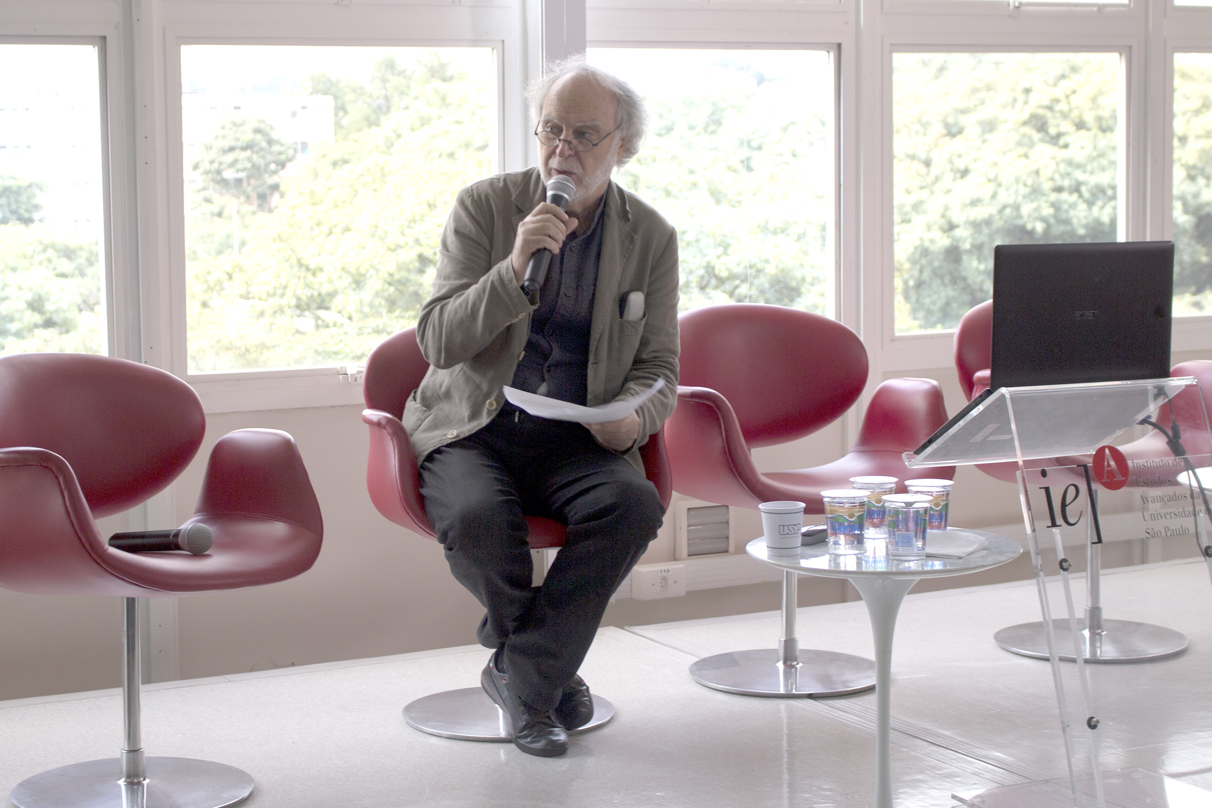 Massimo Canevacci apresenta os expositores