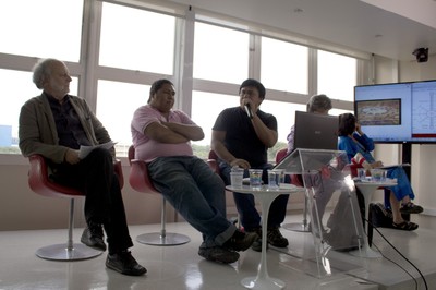 Félix Rondon Adugoenau inicia sua apresentação agradecendo a Massimo Canevacci em italiano