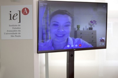 Flávia Kremer via videoconferência