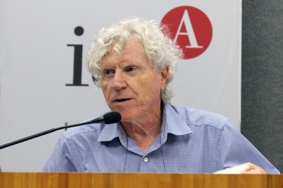 Pedro Jacobi encerra o evento e agradece aos participantes