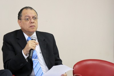 Glaucius Oliva encerra o evento e agradece aos participantes