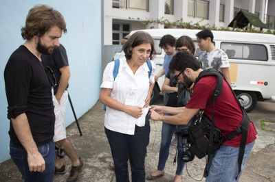 Relatores críticos preparam Ana Lydia Sawaya para gravação no CREN - Roteiro Científico-Cultural: Periferias e <> Centralidades - 19 de abril de 2015