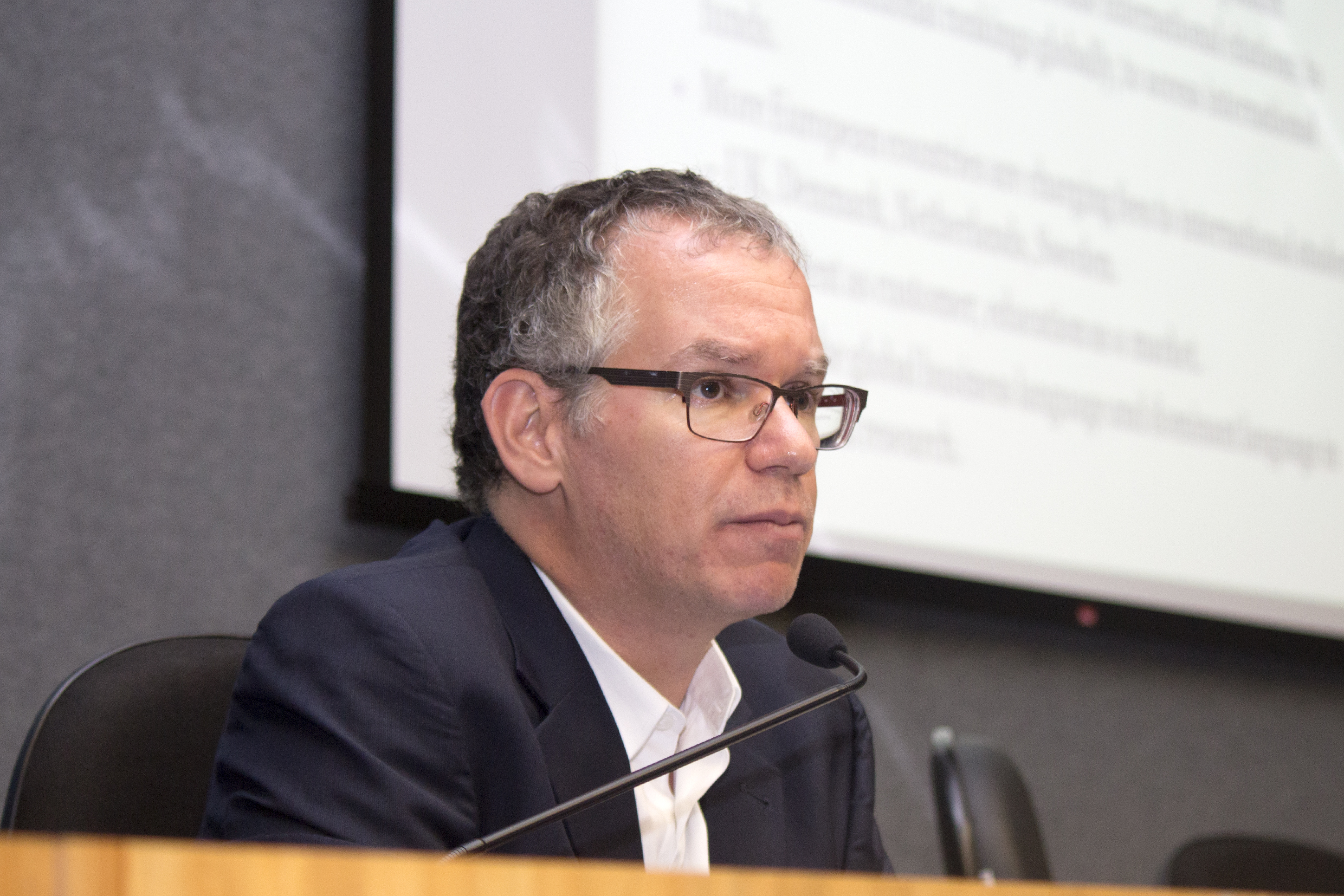 Relatoria de Marcelo Knobel - 24 de abril de 2015