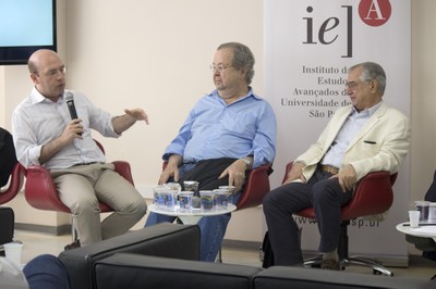 Sérgio Fausto, Francisco Weffort e José Álvaro Moisés