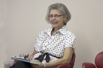 Neli Aparecida de Mello-Théry