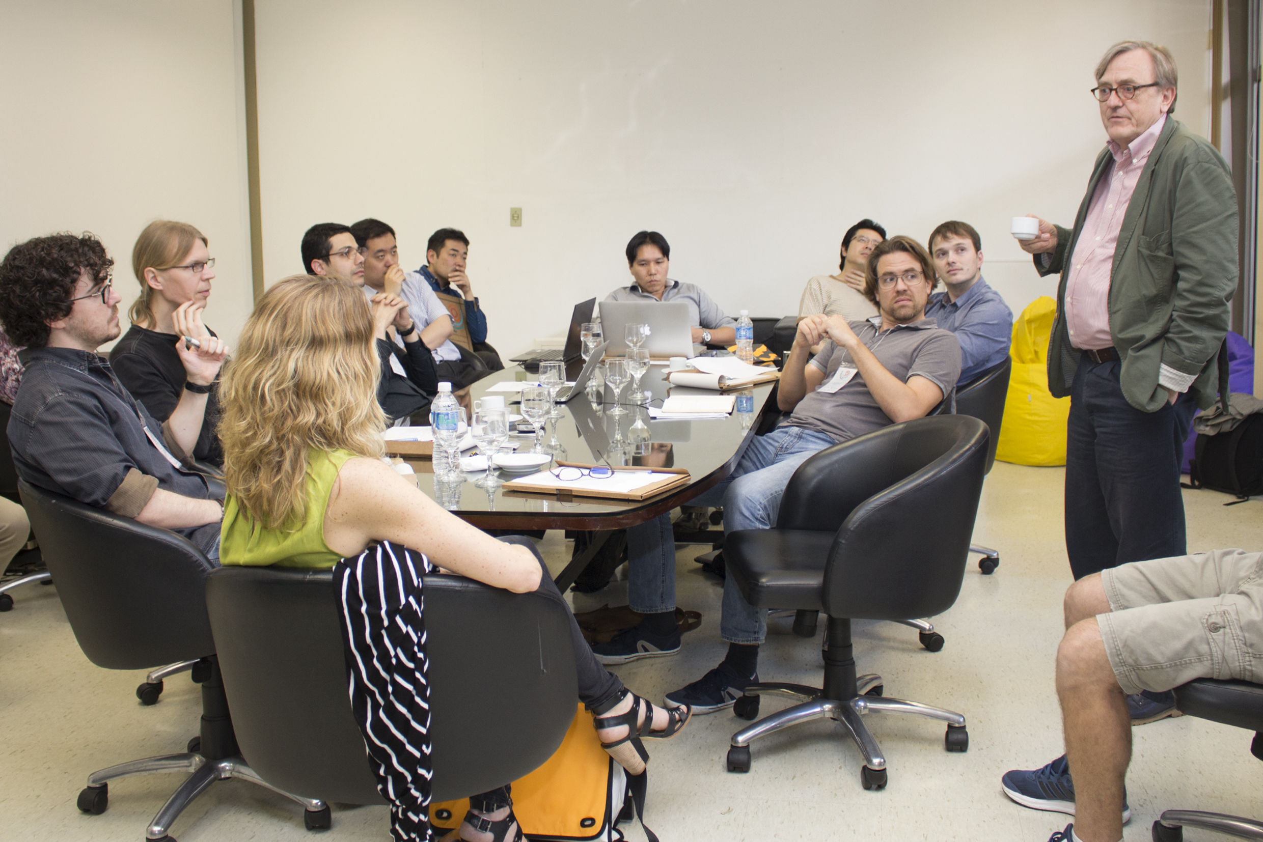Till Roenneberg fala sobre o MOOC com os participantes